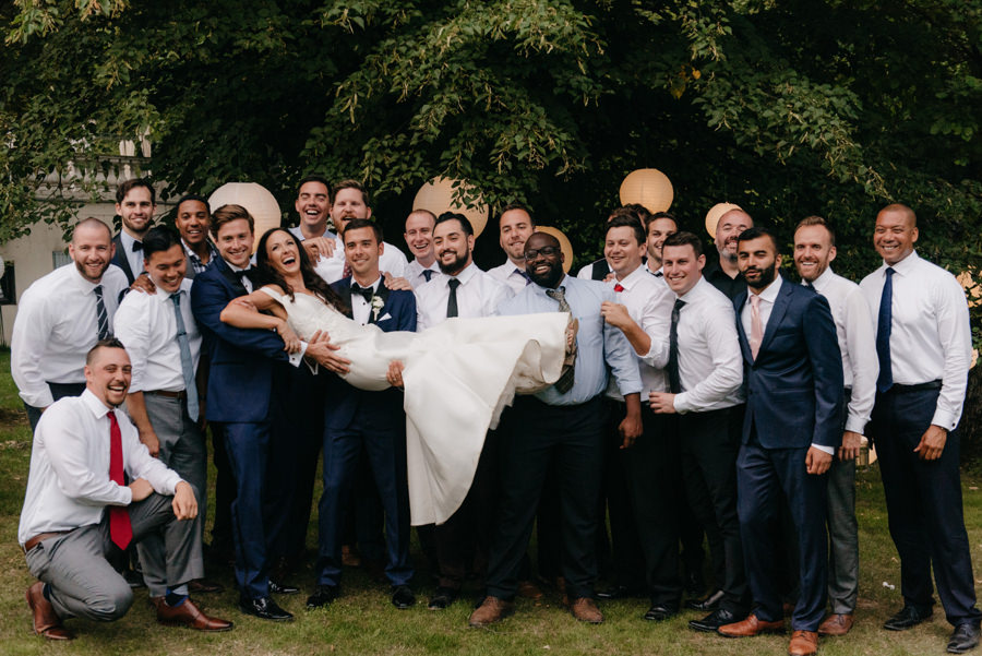 folwark zalesie, sesja ślubna, reportaż ślubny, sukienka, panna młoda, pan młody, wesele z pięknym widokiem