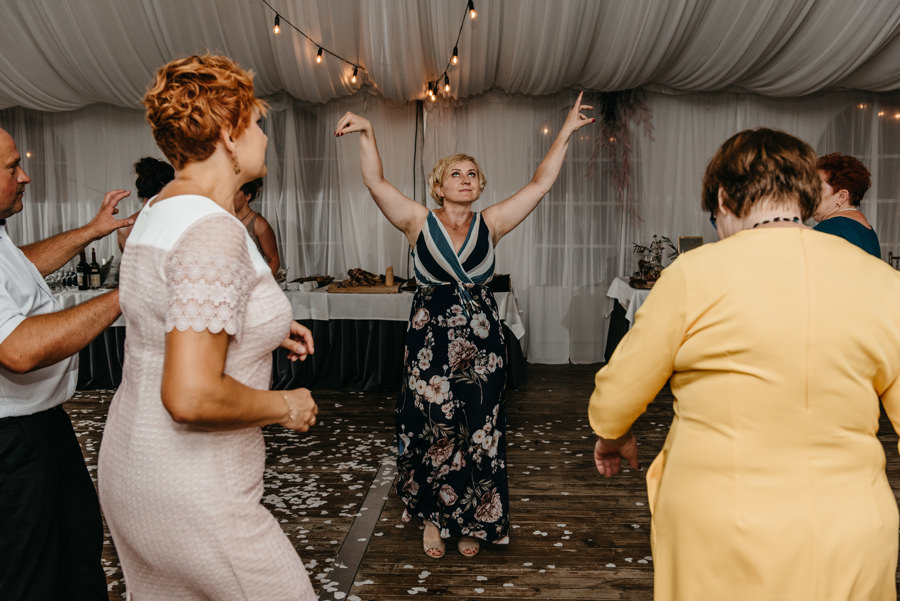 dwór sieraków wesele plenerowy ślub w dworze sieraków ślub w plenerze sesja plenerowa w krakowie ślub z wedding plannerem