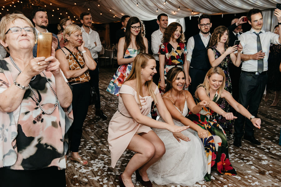 dwór sieraków wesele plenerowy ślub w dworze sieraków ślub w plenerze sesja plenerowa w krakowie ślub z wedding plannerem