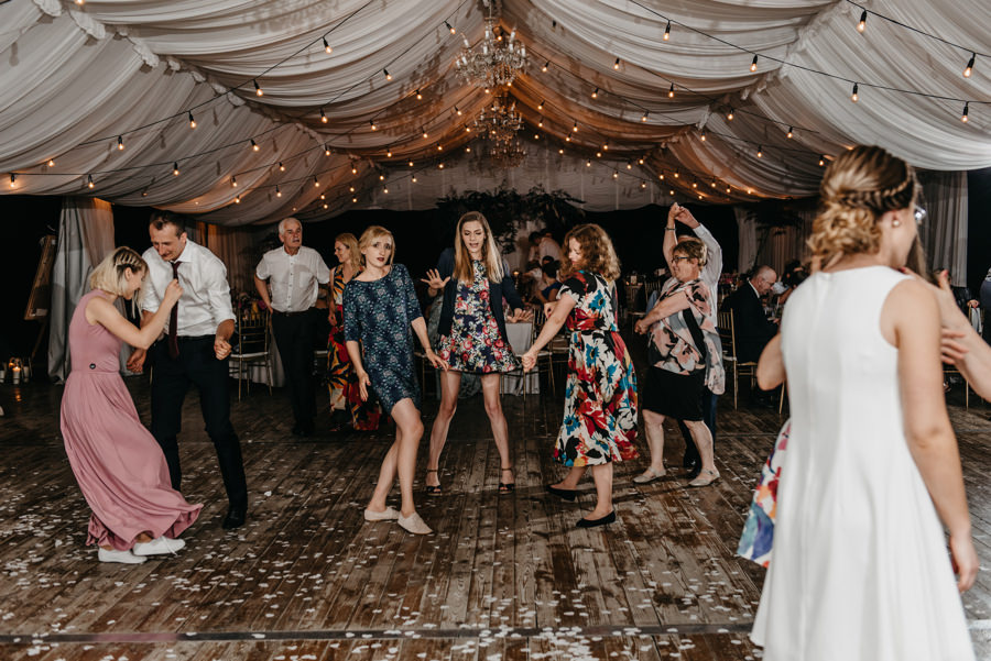 dwór sieraków wesele plenerowy ślub w dworze sieraków ślub w plenerze sesja plenerowa w krakowie ślub z wedding plannerem