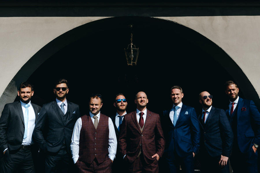 pan młody z obstawą, drużbowie pana młodego