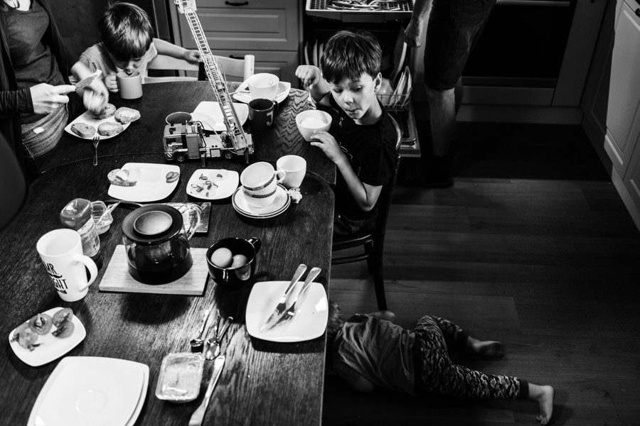 dokument rodzinny, dokumentalna fotografia rodzinna, dzien z zycia rodziny