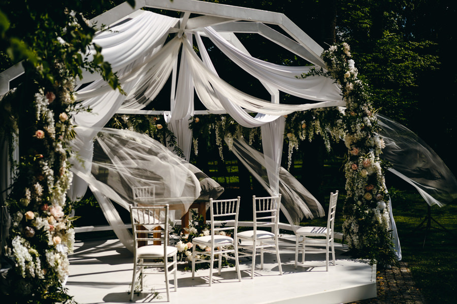 pałac czosnowskich, wesele w pałacu, ślub kościelny w plenerze, dekoracje rock'n'flowers