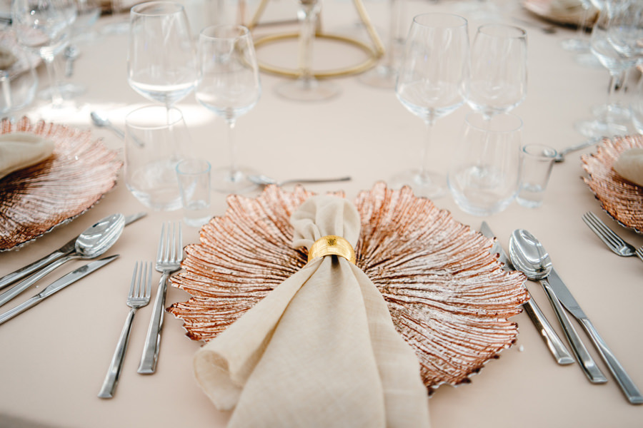 pałac czosnowskich, wesele w pałacu, ślub kościelny w plenerze, dekoracje rock'n'flowers