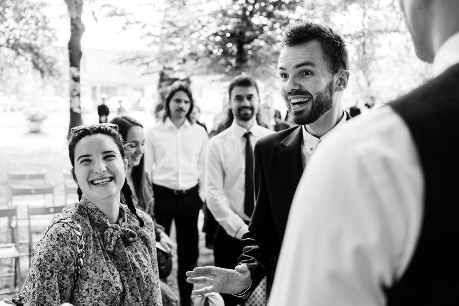 slub cywilny w plenerze, slub pod wierzbą, sady albigowa, wesele w sadach