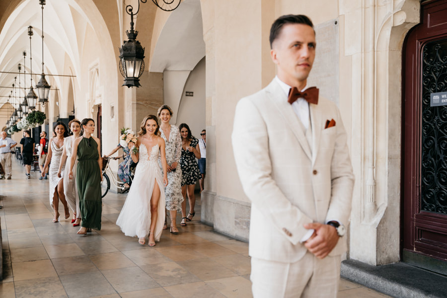 ogrod w brzoskiwni, slub w krakowie, krakow zdjecia, wesele plenerowe, para mloda