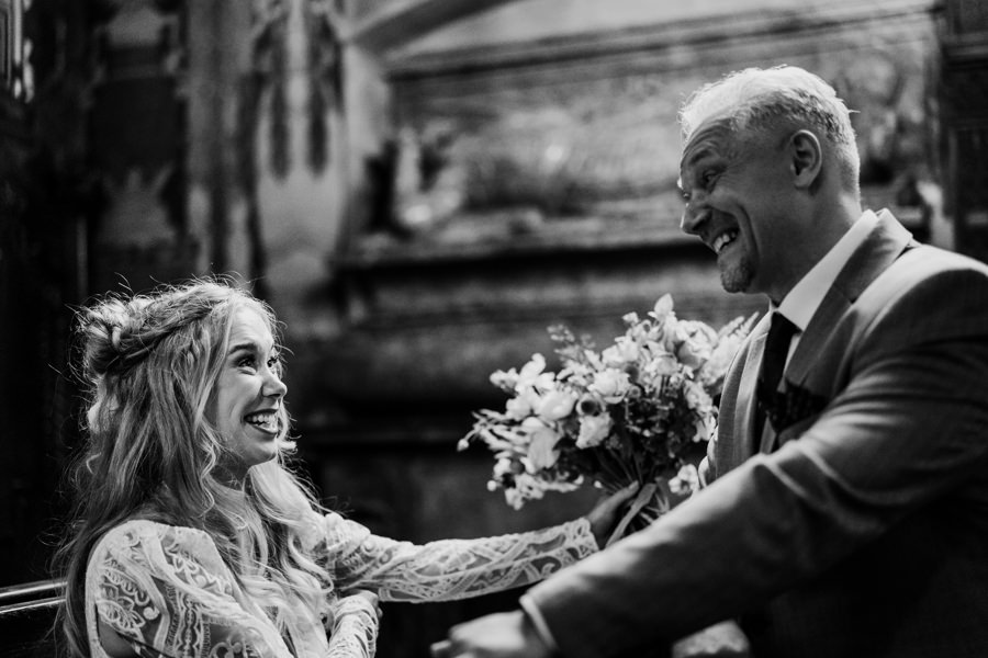 krakow ślub, ślub w marcyporebie, wesele pod krakowem, wesele w Marcyporebie, para mloda, slub po krakowsku