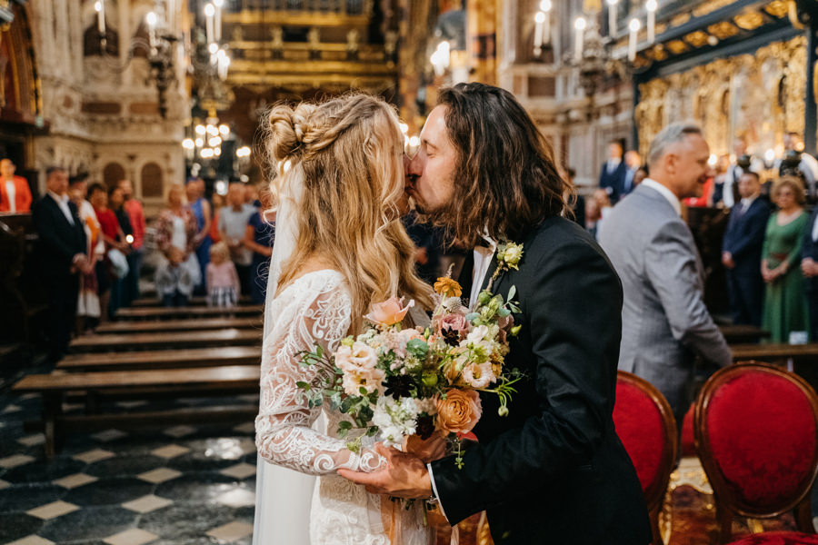 krakow ślub, ślub w marcyporebie, wesele pod krakowem, wesele w Marcyporebie, para mloda, slub po krakowsku