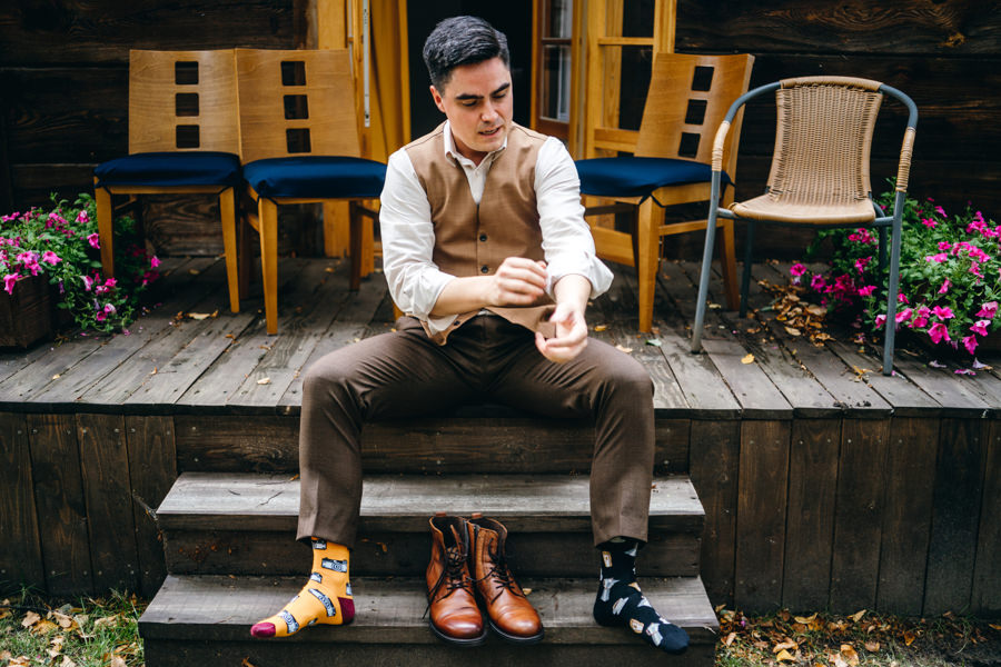 lipowe siedlisko stodola weselna, przygotowania pana mlodego