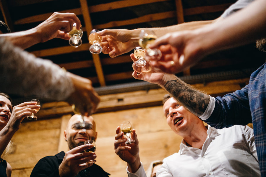 lipowe siedlisko stodola weselna, rustykalne wesele