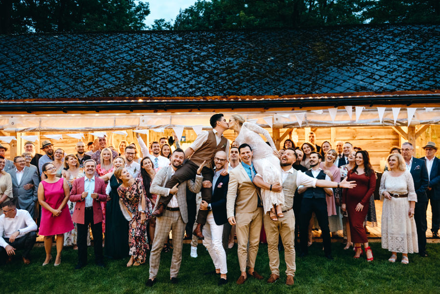 lipowe siedlisko stodola weselna, rustykalne wesele