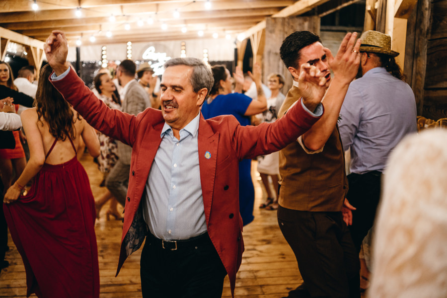 lipowe siedlisko stodola weselna, rustykalne wesele, szalona impreza weselna