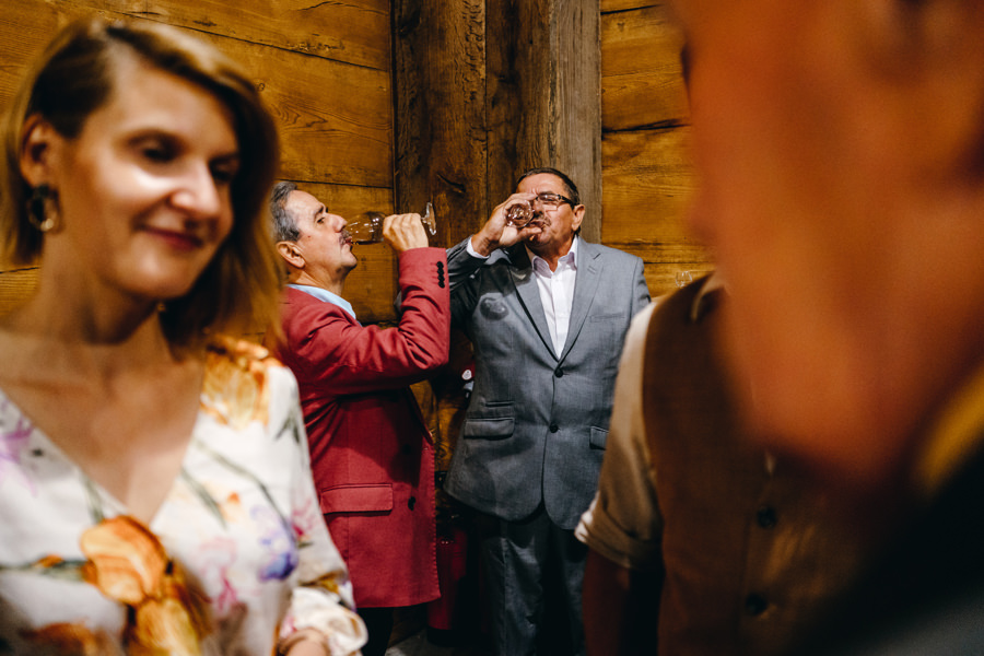 lipowe siedlisko stodola weselna, rustykalne wesele, szalona impreza weselna, reportaz slubny