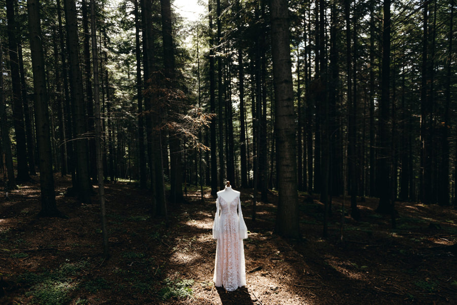 wesele w stylu boho, slub w plenerze, suknia slubna boho marta trojanowska