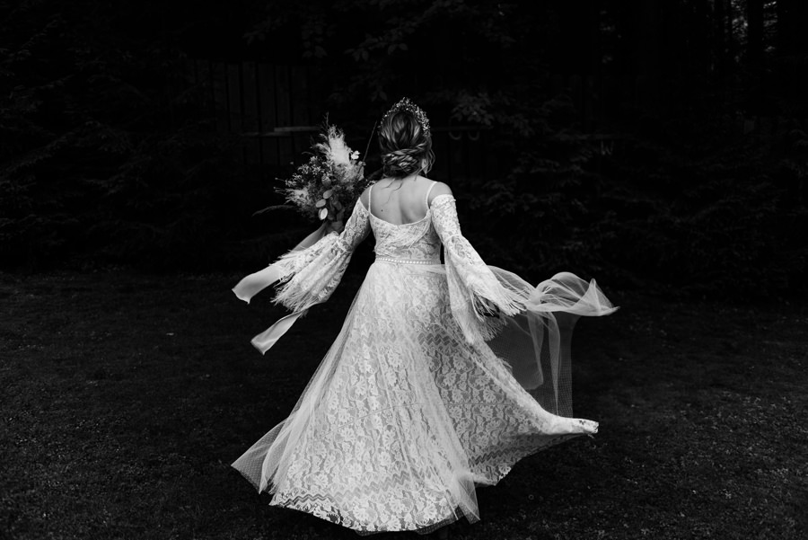 wesele w stylu boho, slub w plenerze, suknia slubna boho marta trojanowska