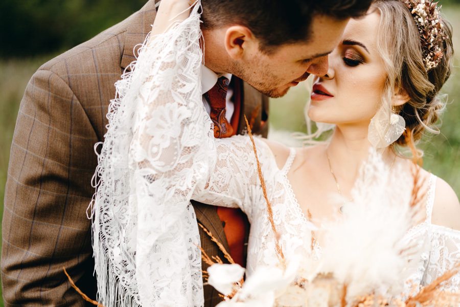 wesele w stylu boho, slub w plenerze, suknia slubna boho marta trojanowska